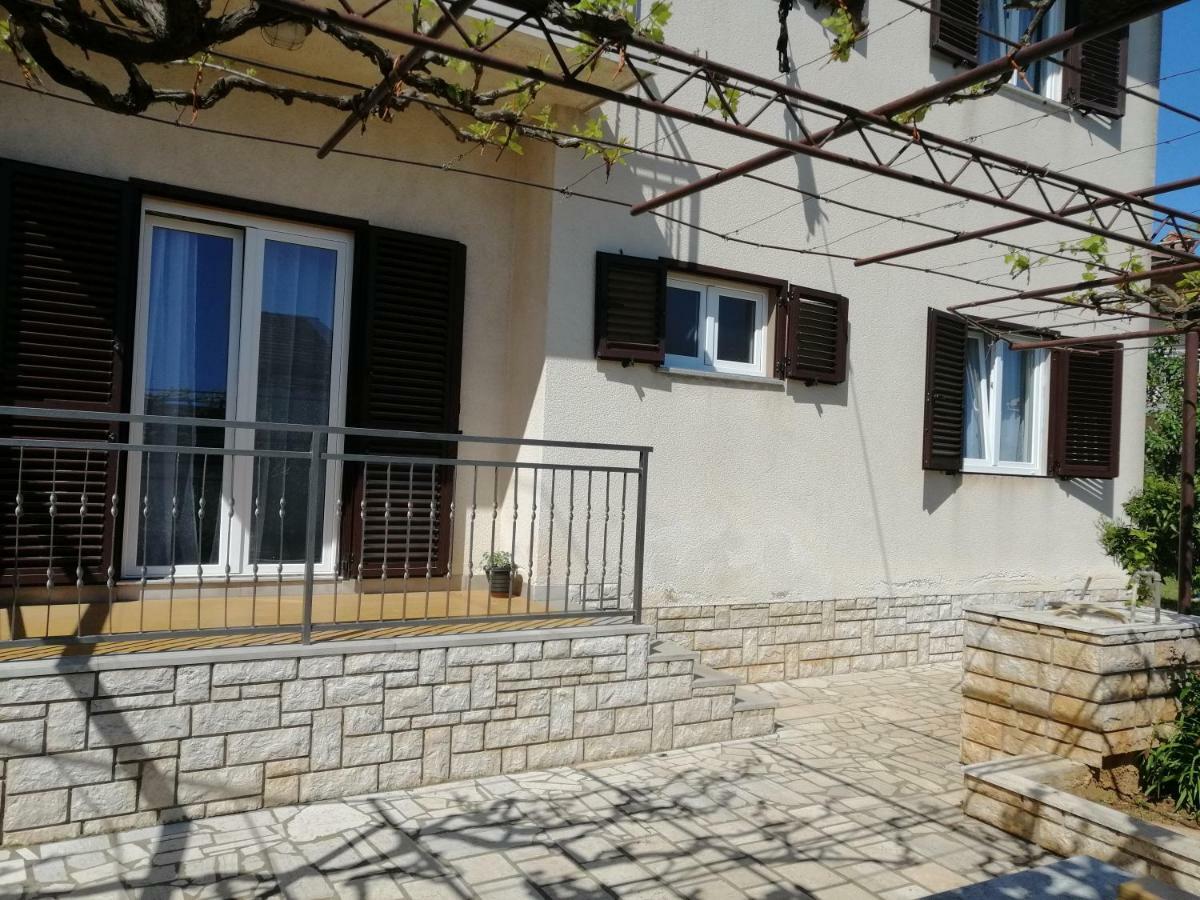Apartman Suzy Póla Kültér fotó