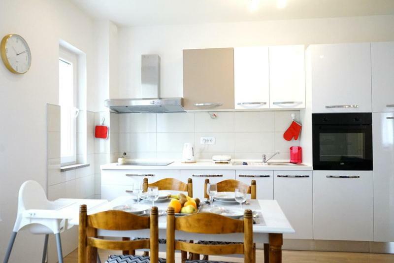 Apartman Suzy Póla Kültér fotó